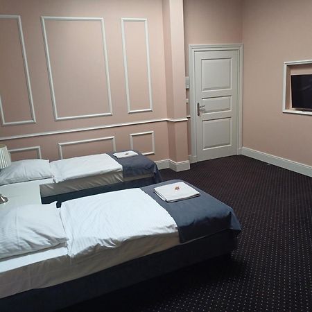 Aparthotel Platinum Apartamenty อีนอวรอตสวาฟ ภายนอก รูปภาพ