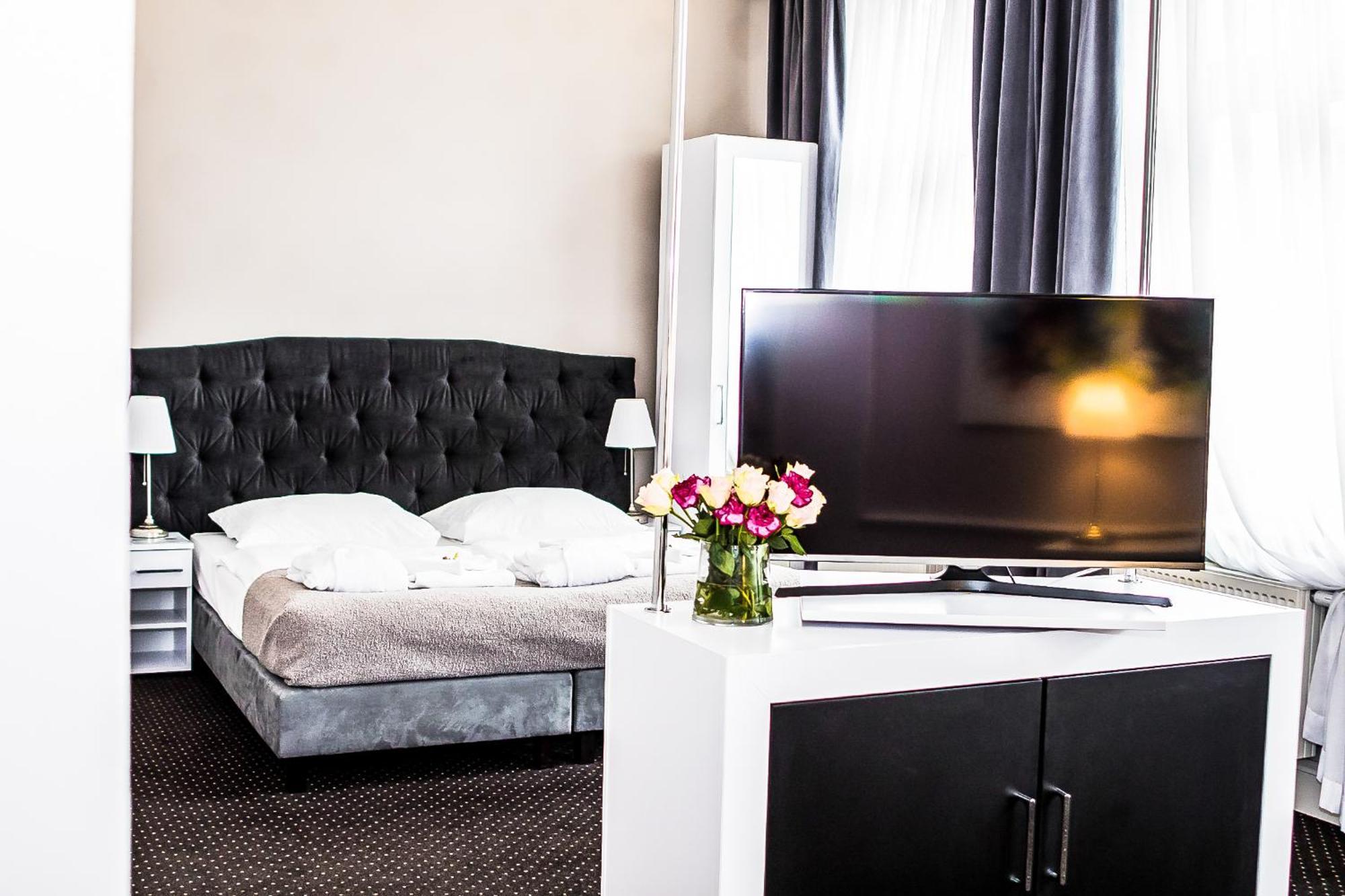 Aparthotel Platinum Apartamenty อีนอวรอตสวาฟ ภายนอก รูปภาพ