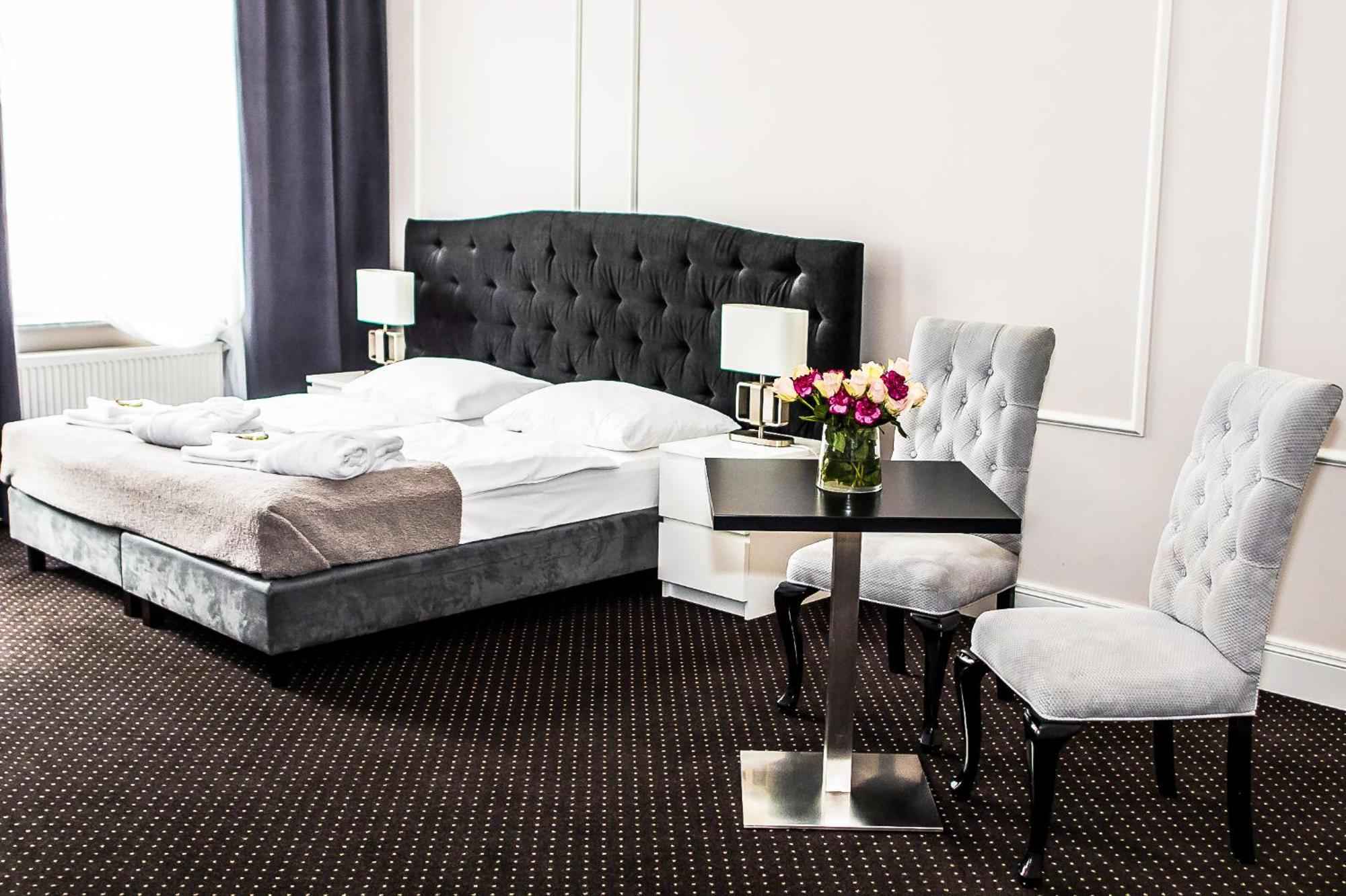 Aparthotel Platinum Apartamenty อีนอวรอตสวาฟ ภายนอก รูปภาพ